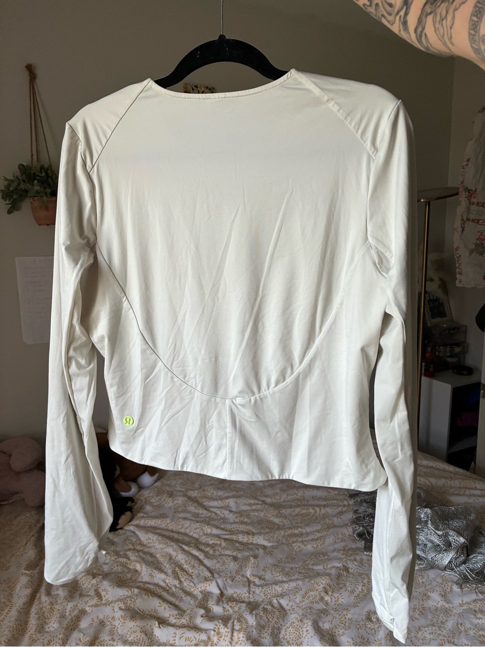 Lululemon mesh cutout long sleeve workout top